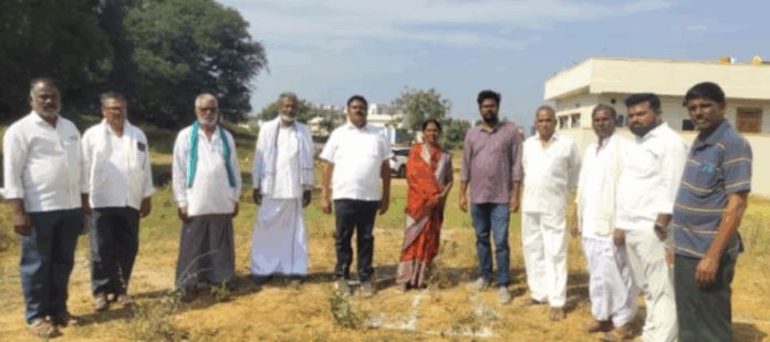 పెద్ద ఎక్లారలో ఇందిరమ్మ ఇండ్ల నిర్మాణాలకు భూమిపూజ