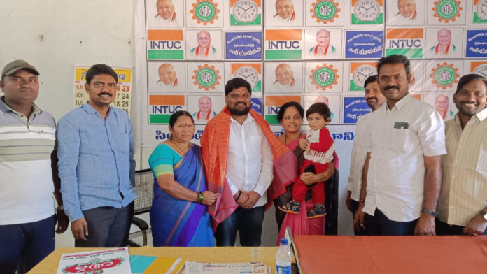 భూపాలపల్లి జిల్లా డీసీసీ అధ్యక్షునికి ఘన సన్మానం