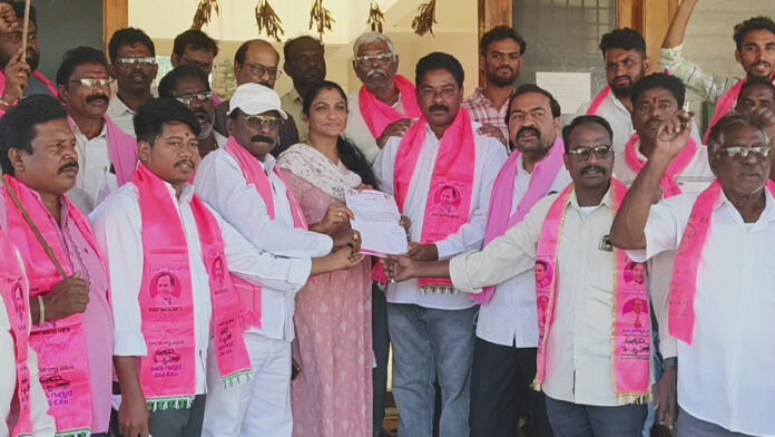 రోడ్లకు మరమ్మత్తులు చేపట్టండి