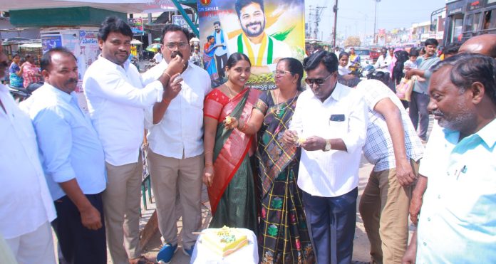 ఘనంగా ముఖ్యమంత్రి రేవంత్ రెడ్డి జన్మదిన వేడుకలు