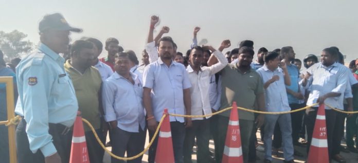 Contractors harassing IITH Kandi workers
