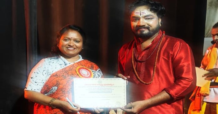 Dance performance by Venkatraopet school teacher in Ravindra Bharathi..