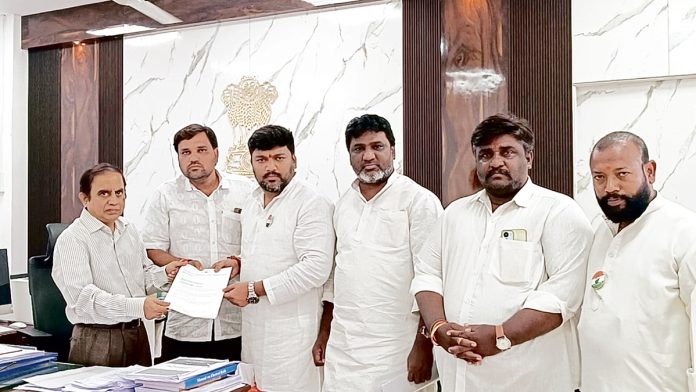 నకిలీ సర్వే రిపోర్టులపై చర్యలు తీసుకోవాలి