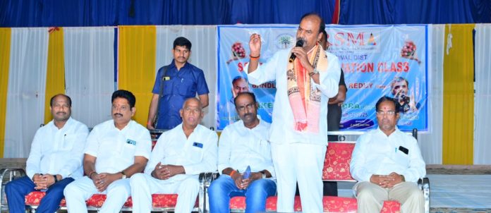 ప్రతి విద్యార్థి ఉన్నత లక్ష్యంతో చదవాలి