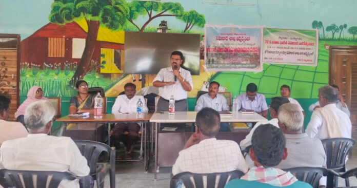 ఆయిల్ ఫామ్ సాగులో రైతులు ముందుకు రావాలి