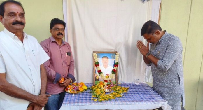 మృతుల కుటుంబాలకు మాజీ ఎమ్మెల్యే పుట్ట పరామర్శ.!