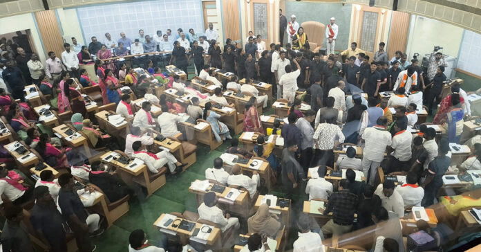 జీహెచ్ఎంసీ సర్వసభ్య సమావేశంలో రసాభాస