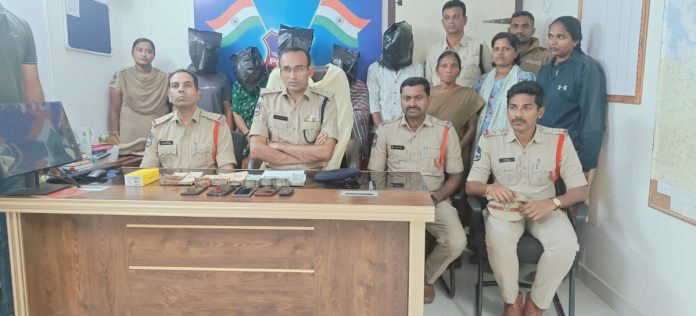 ఘరాణా దొంగల ముఠా అరెస్ట్