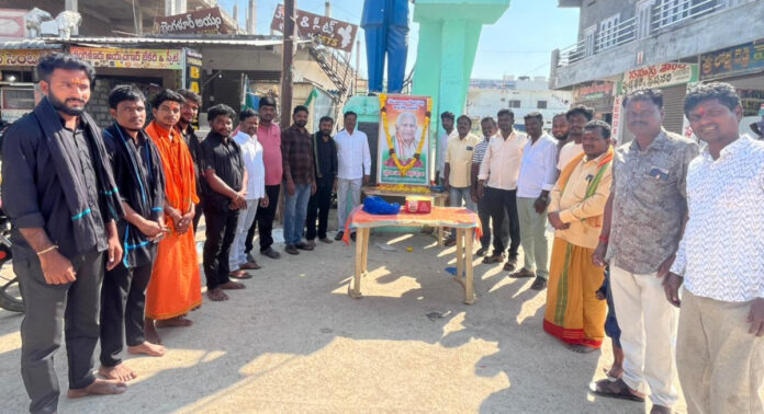 Govardhan Reddys birthday celebrations celebrated with great pomp