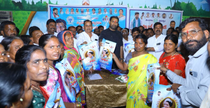 మహిళల అభివృద్ధికి ప్రభుత్వం పెద్దపీట..