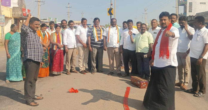 గోవిందరావుపేటలో జూబ్లీహిల్స్ గెలుపు కాంగ్రెస్ సంబరాలు