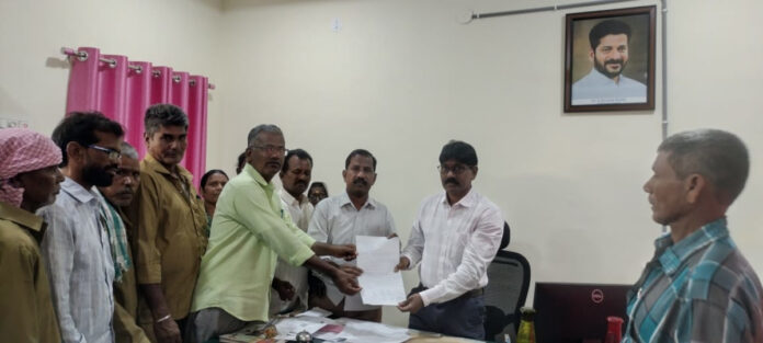 గ్రామపంచాయతీ కార్మికుల సమస్యలు పరిష్కరించాలి