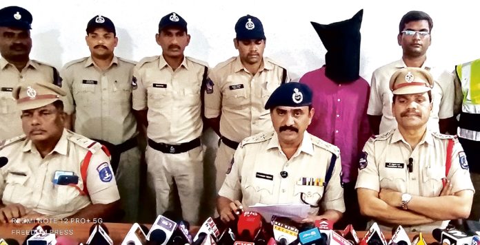 ప్రయివేట్ హాస్టల్స్లో డ్రగ్స్ దందా