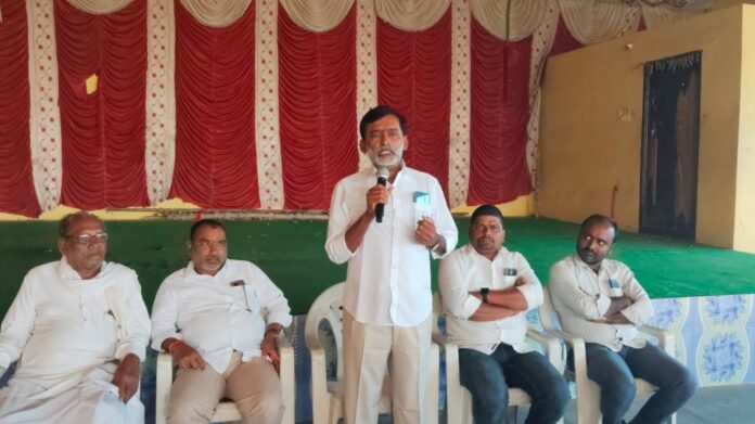 నియంతల వ్యవహరిస్తున్న ఎమ్మెల్యే వేముల వీరేశం