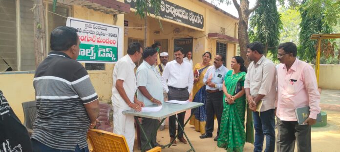 నామినేషన్ల ప్రక్రియ సజావుగా జరిగేలా చూడాలి