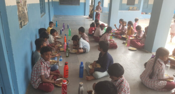 పెరిగిన మెస్ చార్జీలు.!