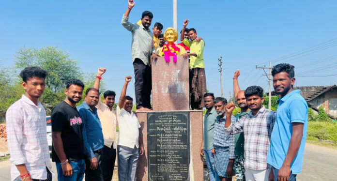 కాటారంలో ఘనంగా ఇందిరాగాంధీ జయంతి వేడుకలు
