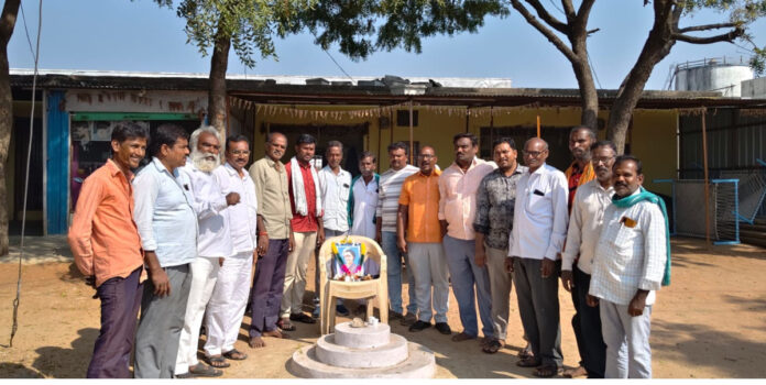 ఘనంగా ఇందిరాగాంధీ జయంతి వేడుకలు