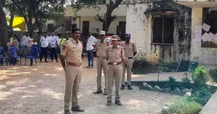 జన్నారంలో నామినేషన్ కేంద్రాల పరిశీలన..