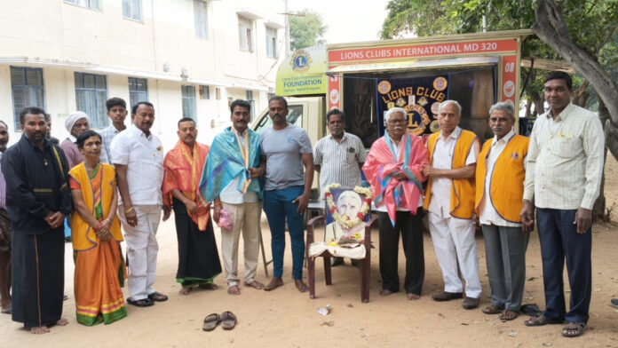 నిరుపేదల పట్ల సేవాభావాన్ని కలిగి ఉండడం అభినందనీయం