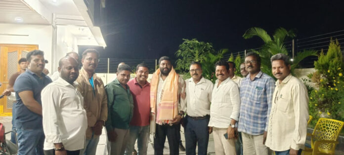 Journalists honour Congress DCC President