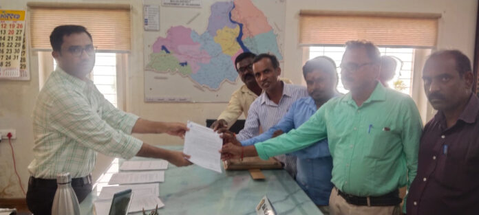 జర్నలిస్టుల సమస్యలను వెంటనే పరిష్కరించాలి