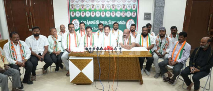 కేటీఆర్ ది డ్యామేజ్ కవర్ చేసుకునే పర్యటన