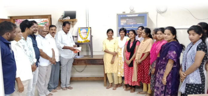 Kaloji should be taken as inspiration.