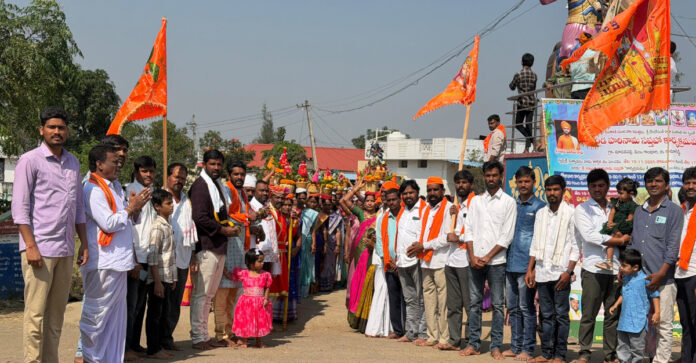 సప్త ముగింపు సందర్భంగా కలుషాల బోనాలు ఊరేగింపు