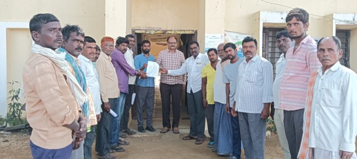 Liquor shop should be removed from the heart of the village