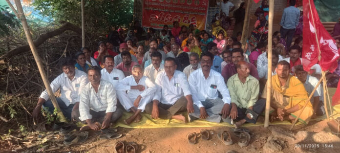 పేదలకు ఎమ్మెల్యే న్యాయం చేయాలి: సీపీఐ