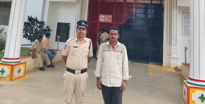 డ్రంక్ అండ్ డ్రైవ్ లో వ్యక్తికి రెండు రోజుల జైలు