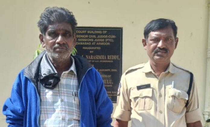 మద్యం సేవించి 100 కు డయల్ చేసిన వ్యక్తికి జైలు