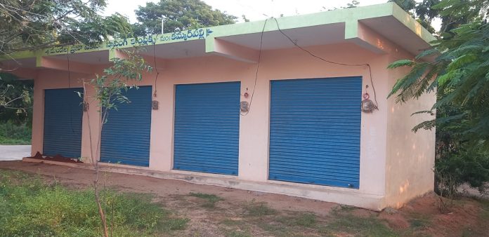 అద్దెకు మండల పరిషత్ కార్యాలయ కాంప్లెక్స్ గదులు