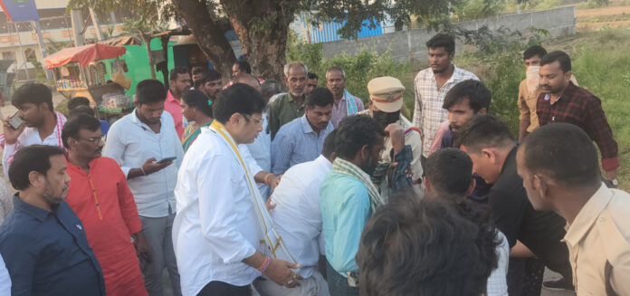 రోడ్డు ప్రమాదం.. మానవత్వం చాటుకున్న మంత్రి శ్రీధర్ బాబు