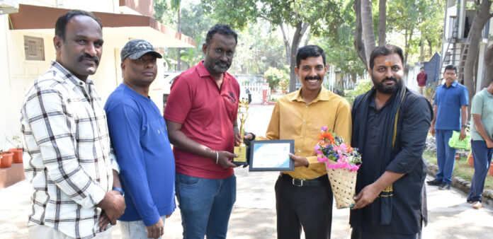 Nagaraju receives Unsung Guru Award