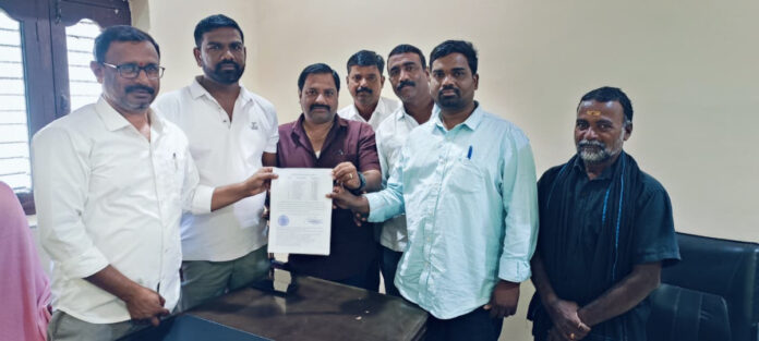 తిరిగి బాధ్యతలు చేపట్టిన నవీపేట్ సొసైటీ పాలకవర్గం..