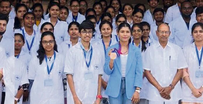 అథ్లెట్లకు ఉచిత విద్య!