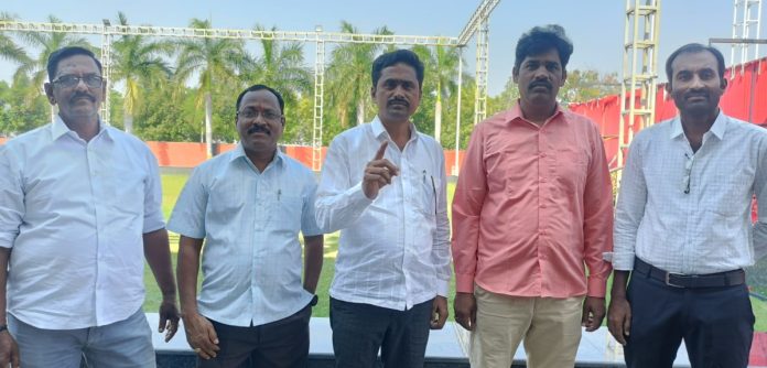 ఉద్యోగులకు నాన్ క్రిమిలేయర్ సర్టిఫికెట్ జారీ చేయాలి..