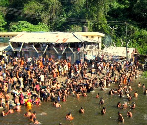 బ్రెయిన్ ఫీవర్..శబరిమలకు వెళ్లే భక్తులకు అలర్ట్