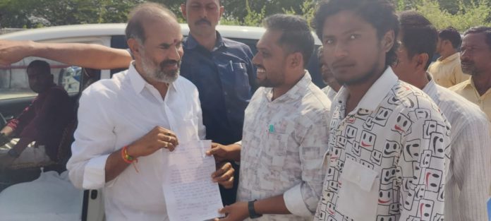 Pending fee reimbursements and scholarships should be released immediately.