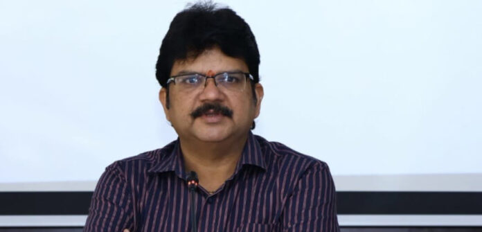 పబ్లిక్ మీటింగ్ కు అనుమతులు తీసుకోవాలి: కలెక్టర్