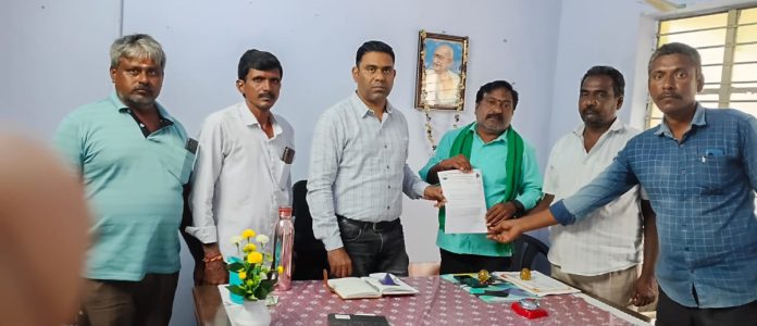 నకిలీ విత్తనాలపై ఏడిఏకు వినతి