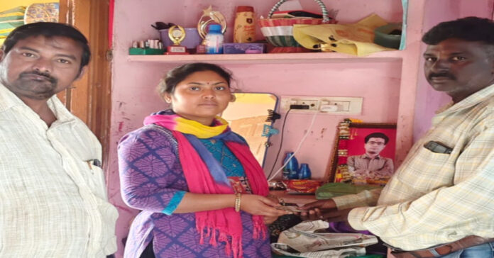 మృతి చెందిన ఎస్ఎన్ కుమార్ కుటుంబానికి ఆర్ఎంపీల ఆర్ధిక సహాయం