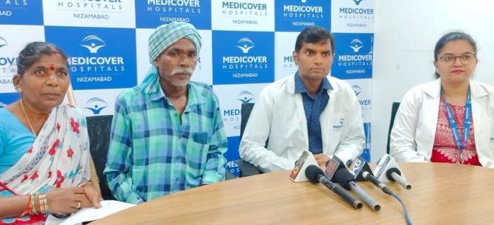 మెడికవర్ ఆస్పత్రిలో అరుదైన వెన్నెముక శస్త్రచికిత్స విజయవంతం