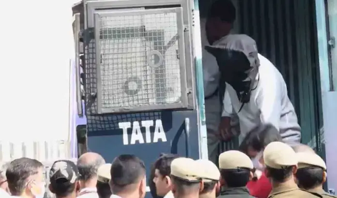 ఢిల్లీ ఆత్మాహుతి దాడి కేసు..నిందితులకు 10 రోజుల జ్యుడీషియల్ కస్టడీ