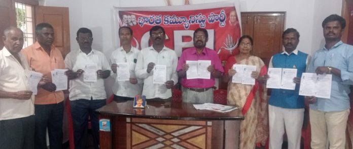సైన్స్- మూఢవిశ్వాసాలపై సదస్సు కరపత్రాల విడుదల
