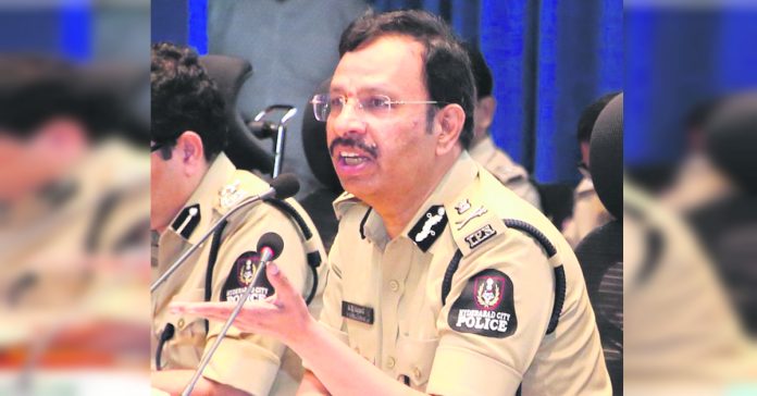 బేసిక్ పోలీసింగ్ను మరవొద్దు