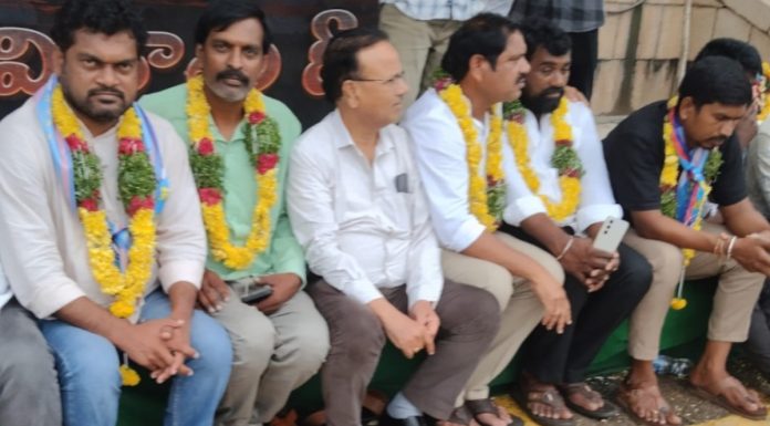 బీసీ విద్యార్థి దీక్షకు సమ్మయ్య సంఘీభావం.!