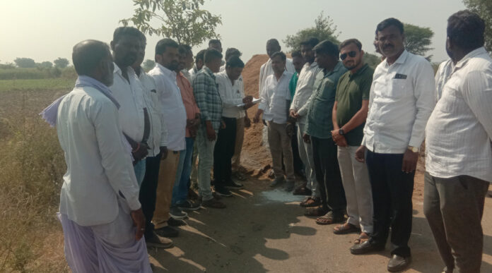 డోంగ్లీలో ఇసుక వేలంపాట..